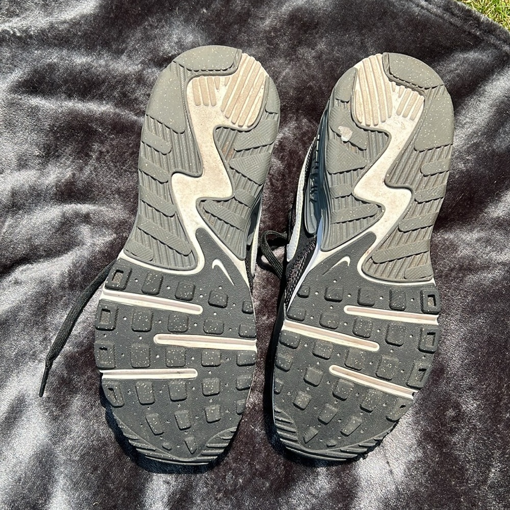 Nike Air Max Sneakers View 5